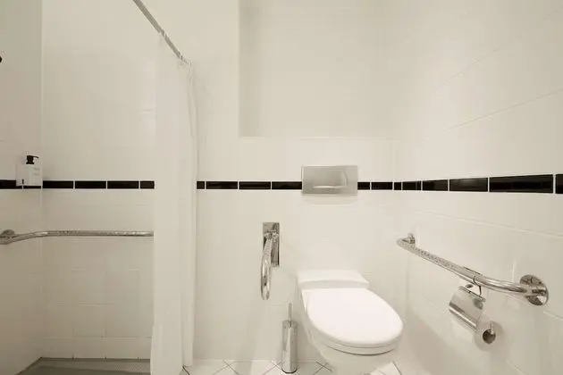 Oda, 1 Büyük (Queen) Boy Yatak