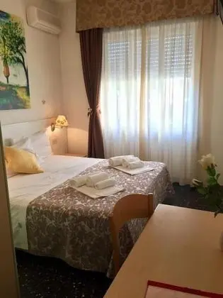 Standard Tek Büyük veya İki Ayrı Yataklı Oda