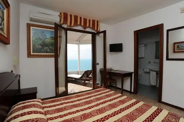 Superior Tek Büyük Yataklı Oda, Deniz Manzaralı