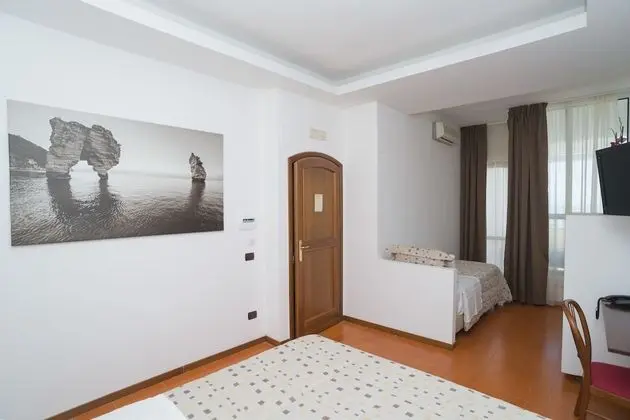 Tek Büyük Yataklı Oda, Teras, Deniz Manzaralı
