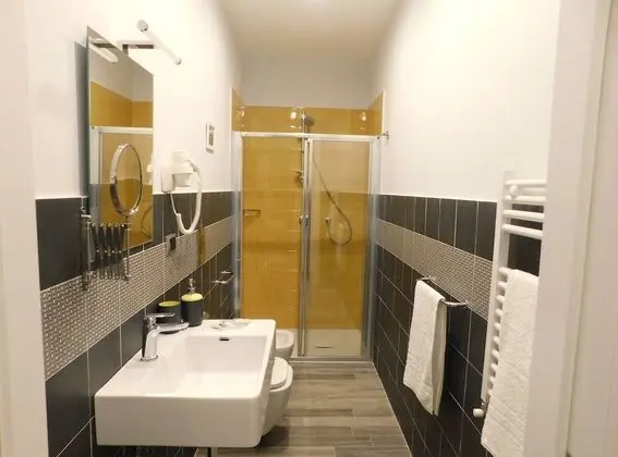 Deluxe Tek Büyük Yataklı Oda (Denari)