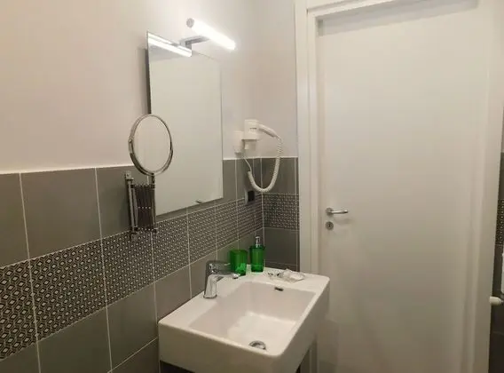 Standard Tek Büyük Yataklı Oda (Bastoni)