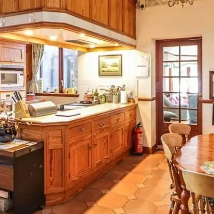 Bungalov, 6 Yatak Odası