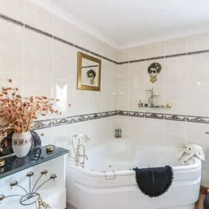 Bungalov, 6 Yatak Odası