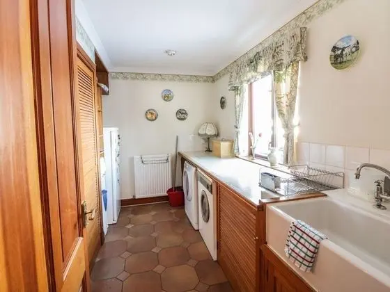 Bungalov, 6 Yatak Odası