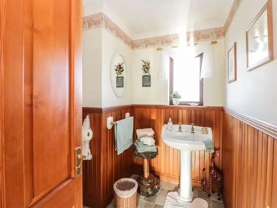 Bungalov, 6 Yatak Odası