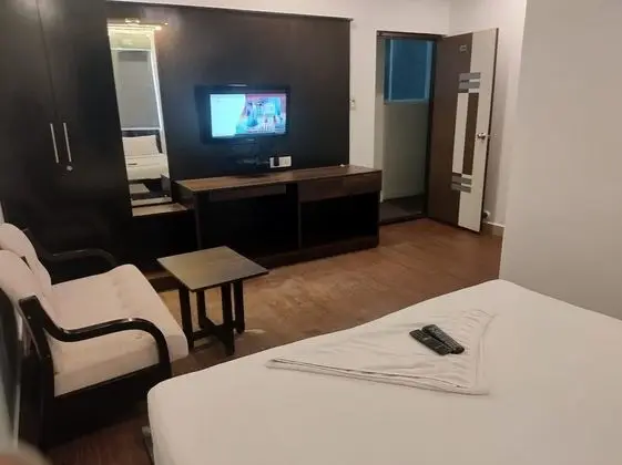 Premium Tek Büyük Yataklı Oda