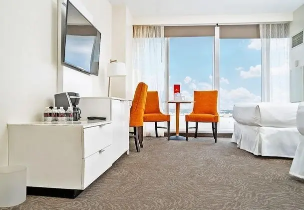 Luxury Oda, 2 Büyük (Queen) Boy Yatak, Engellilere Uygun