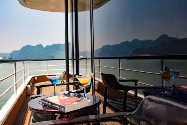 Kulübe (Onyx with private Sundeck)