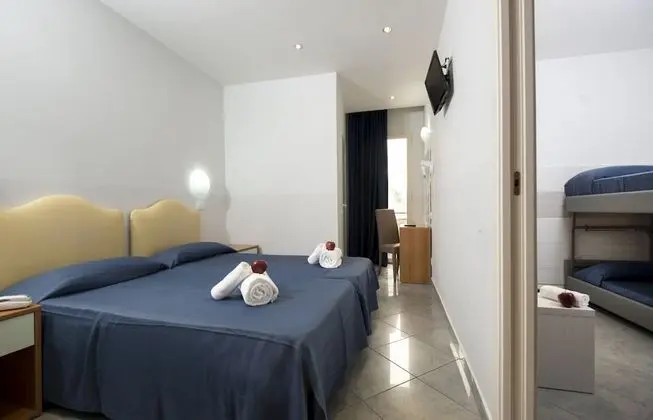 Standard Dört Kişilik Oda