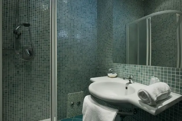 Standard Dört Kişilik Oda