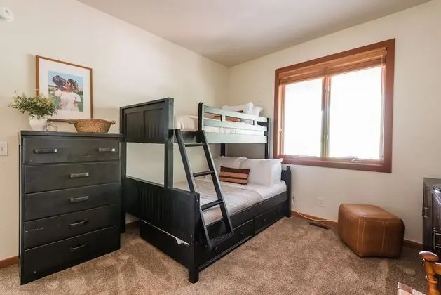Ev (5 Bedrooms)
