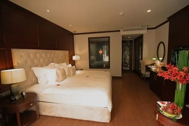 The Rhett room