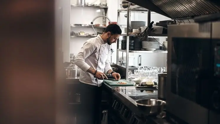 Standard Tek Kişilik Oda, Köşe