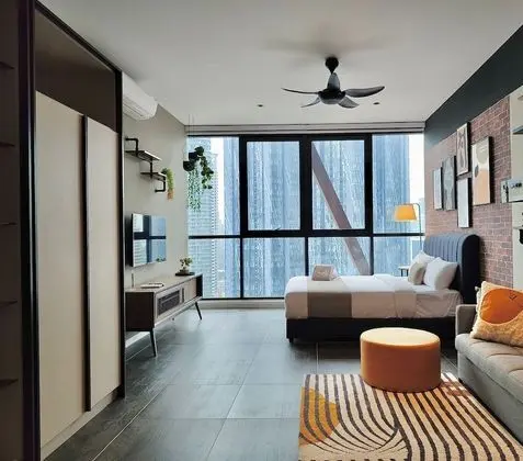 Junior Oda (Suites)