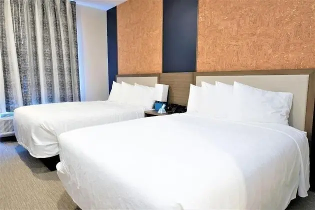 Comfort Tek Büyük veya İki Ayrı Yataklı Oda
