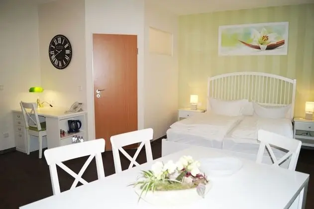 Family Oda (3 adults)