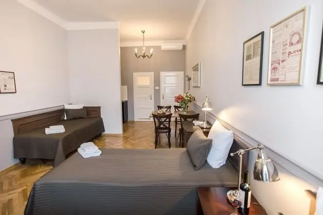 Design Stüdyo Süit, Küçük Mutfak, Avlu Manzaralı (A2)