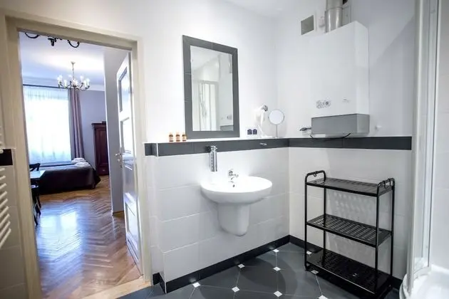 Design Stüdyo Süit, Küçük Mutfak, Avlu Manzaralı (A2)
