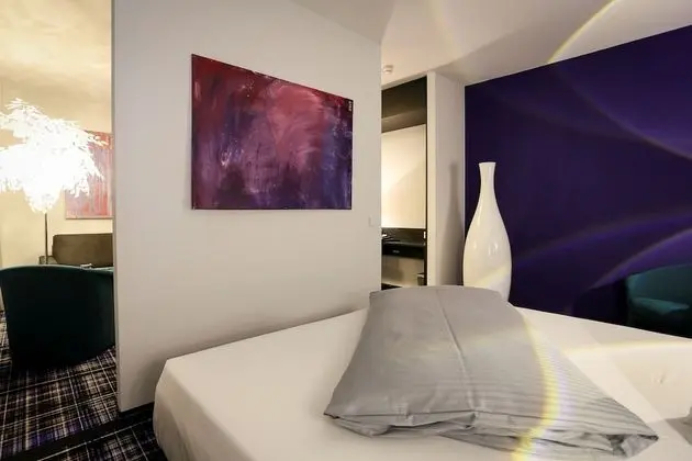 Deluxe Tek Büyük Yataklı Oda