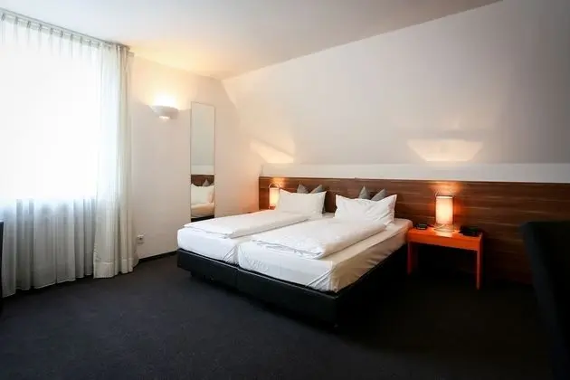 Economy Tek Büyük Yataklı Oda