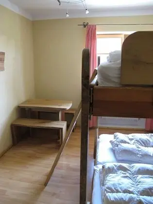 Dört Kişilik Oda, Ortak Banyo