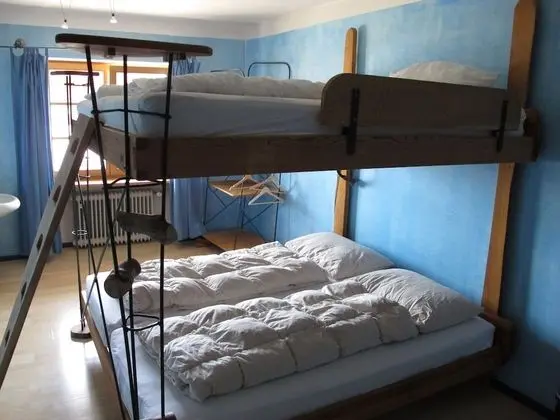 Dört Kişilik Oda, Ortak Banyo