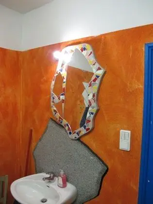 Dört Kişilik Oda, Ortak Banyo