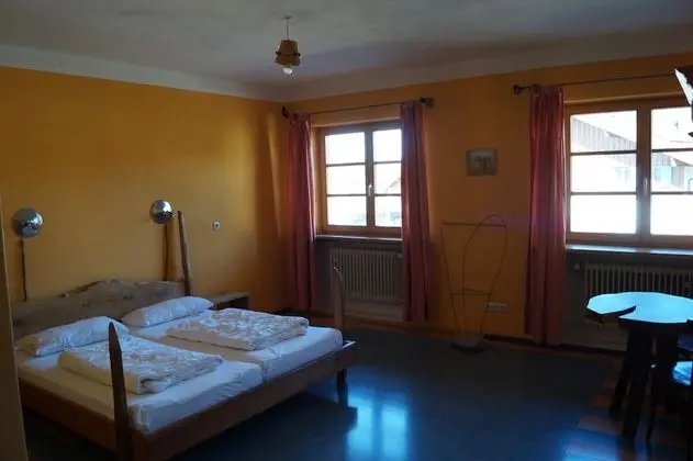 Tek Büyük Yataklı Oda, Ortak Banyo