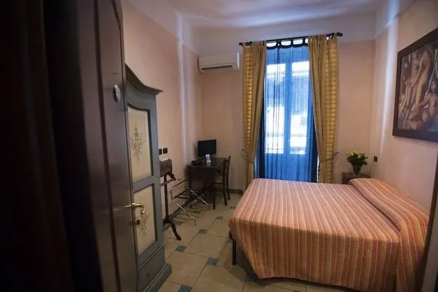 Standard Tek Büyük veya İki Ayrı Yataklı Oda