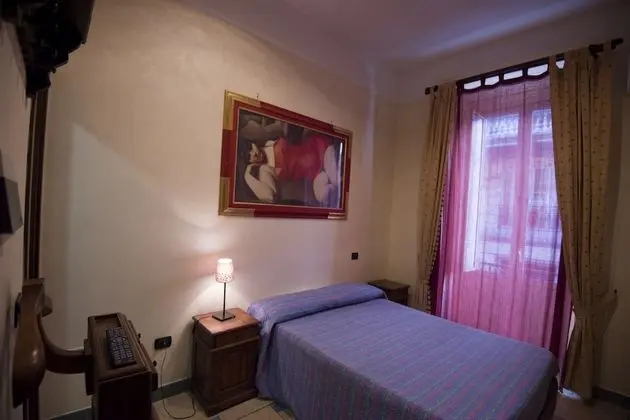 Standard Tek Büyük veya İki Ayrı Yataklı Oda