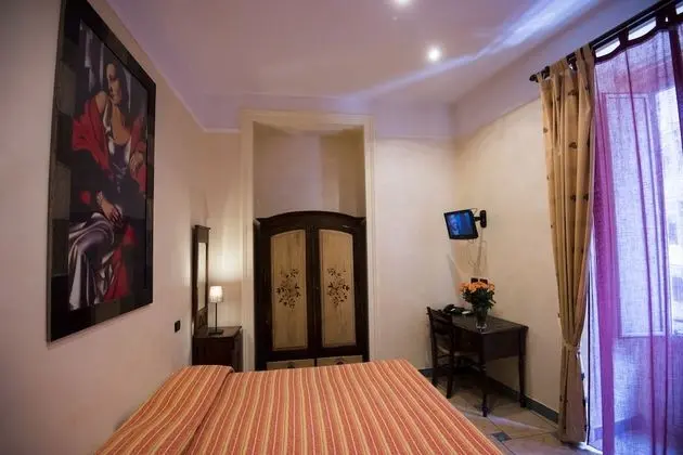 Standard Tek Büyük veya İki Ayrı Yataklı Oda