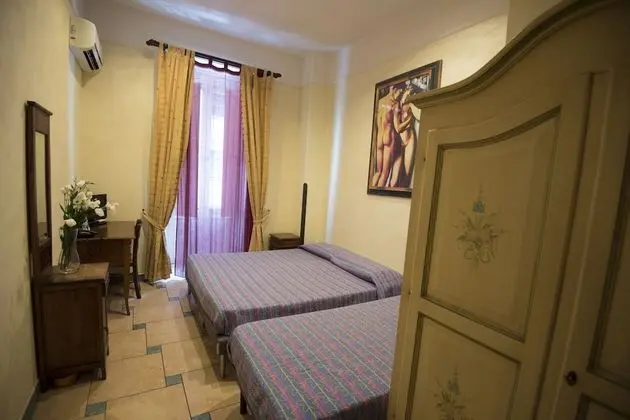 Standard Üç Kişilik Oda