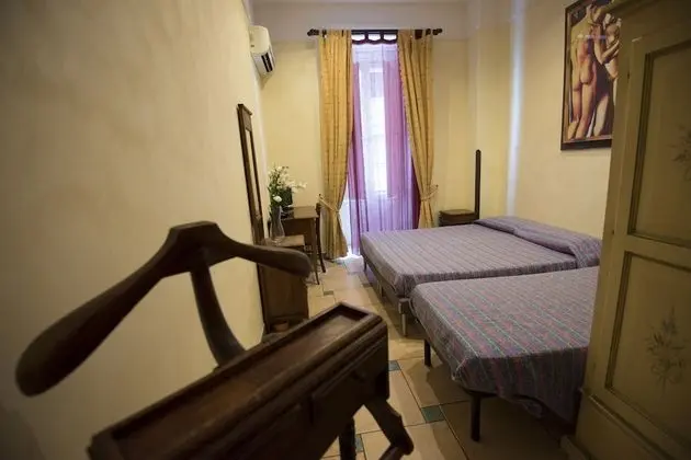 Standard Üç Kişilik Oda