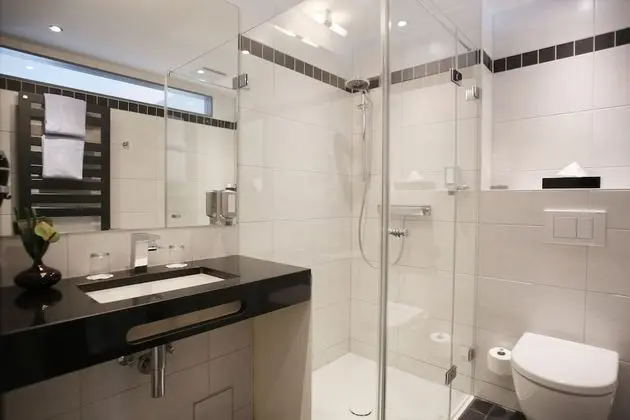 Comfort Tek Büyük Yataklı Oda