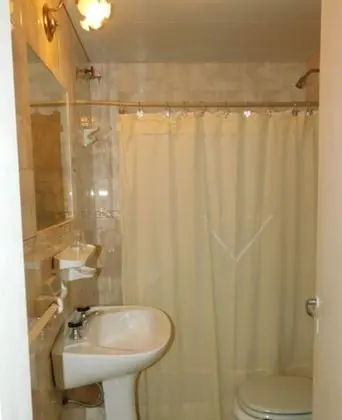 Basic Tek Büyük Yataklı Oda, Özel Banyo