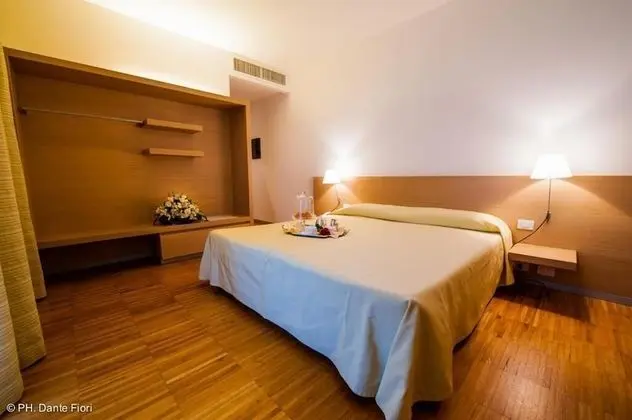 Büyük Yataklı Tek Kişilik Oda