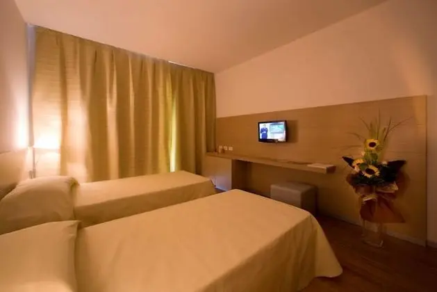 İki Ayrı Yataklı Oda, 2 Tek Kişilik Yatak