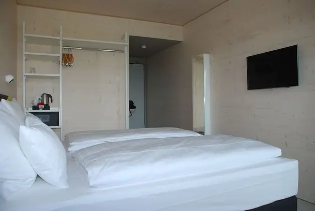 Tek Büyük Yataklı Oda, Balkon