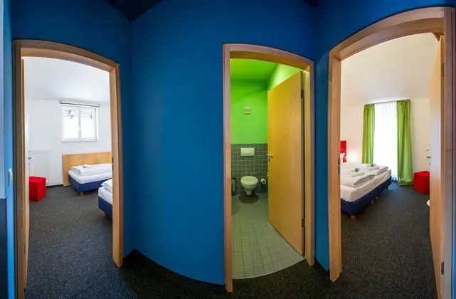 Standard Üç Kişilik Oda, 2 Yatak Odası