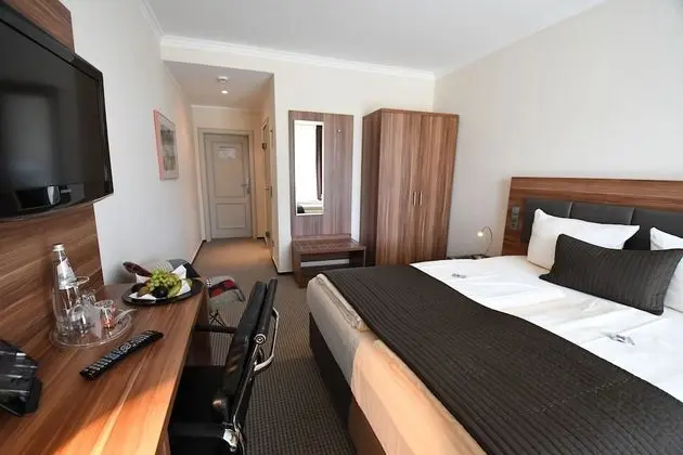 Comfort Tek Büyük Yataklı Oda