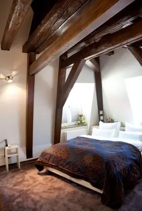 Tek Büyük Yataklı Oda