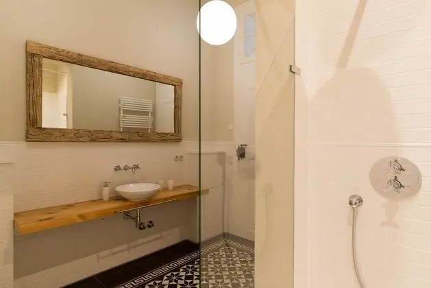 Apart Daire (Ground Floor - No. 2)