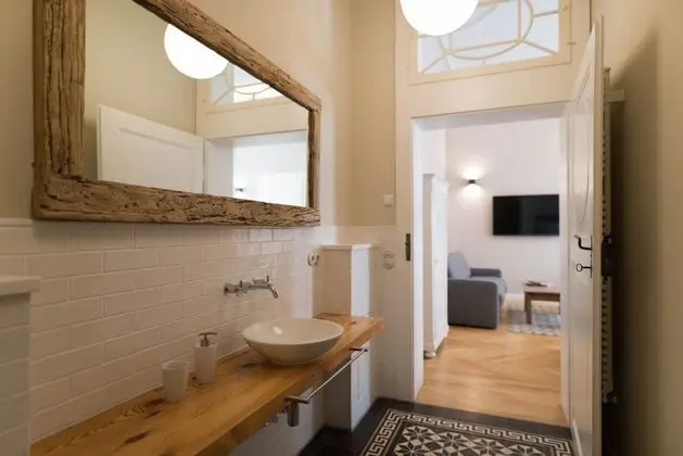 Apart Daire (Ground Floor - No. 2)