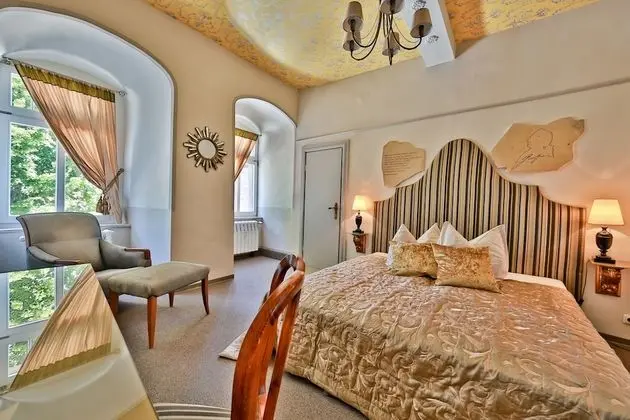 Deluxe Tek Büyük Yataklı Oda