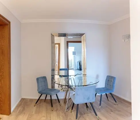 Design Büyük Yataklı Tek Kişilik Oda