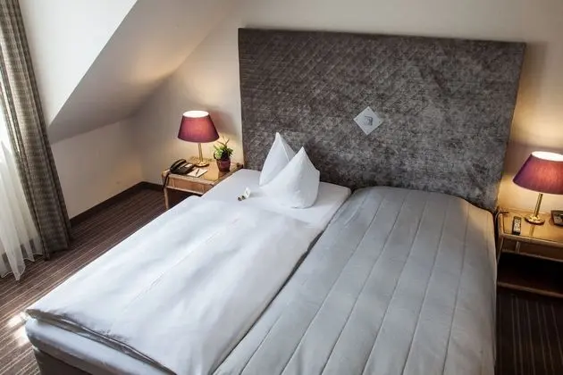 Comfort Tek Büyük Yataklı Oda