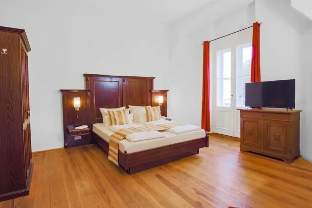 Junior suite with balcony in the castle