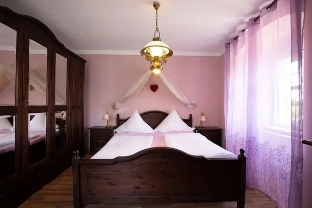 Deluxe Süit, 1 Çift Kişilik Yatak, Park Manzaralı, Avlu