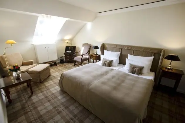 Classic Tek Büyük Yataklı Oda